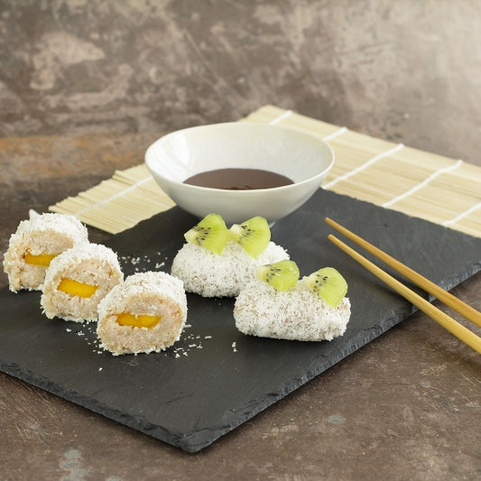 Süßes Sushi mit Mangofüllung