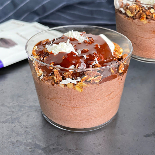 Schokoladenjoghurt mit Toppings
