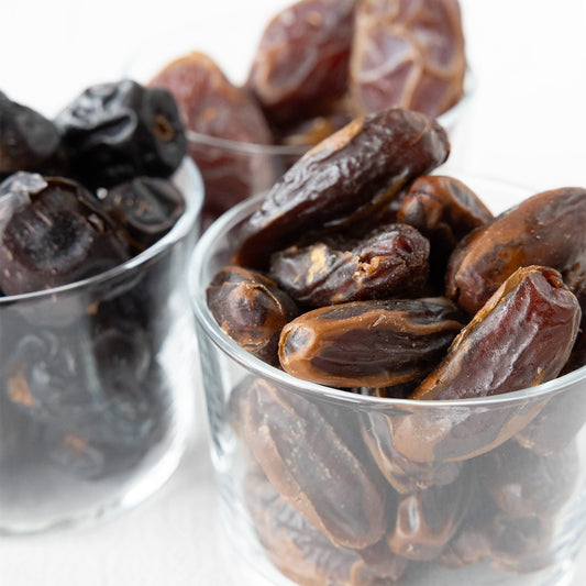 Datteln im Glas