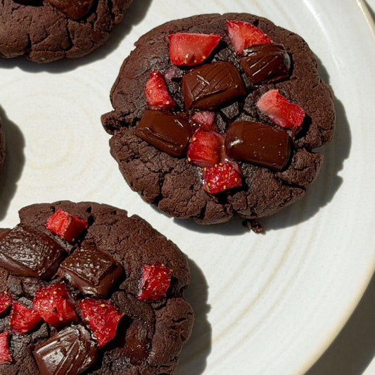 Schoko-Cookies mit Erdbeeren